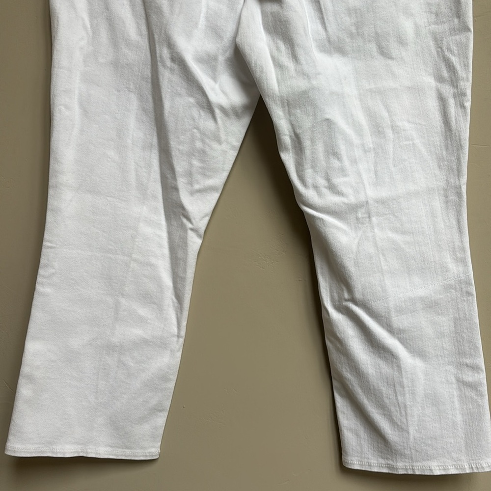 L’AGENCE High Rise Cropped Straight Jeans - Picture 8 of 12